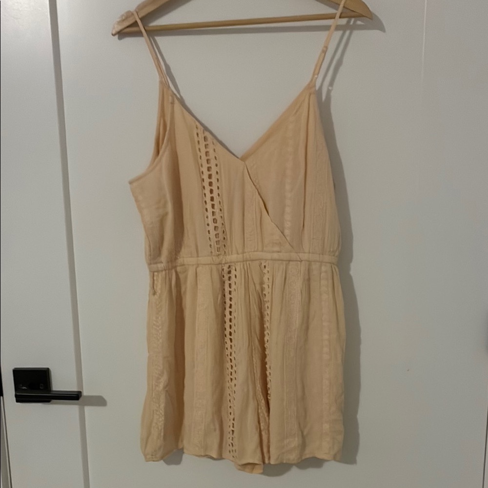 American Eagle Outfitters peach romper medium *missing belt* - Picture 5 of 10